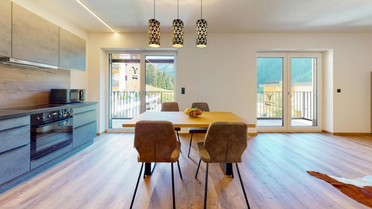 Pitzplus Appartements Sankt Leonhard im Pitztal Bagian luar foto
